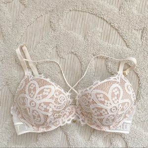 NWOT never worn - Victoria’s Secret Bra
